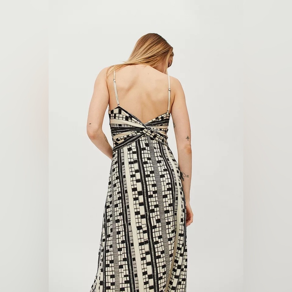 Urban Outfitters Ashley Black Plaid Midi Dress - Picture 2 of 10